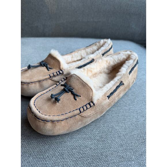 UGG Brett Mocassin Fur Lined Shoes Flats Womens 10 Beige - Picture 4 of 11